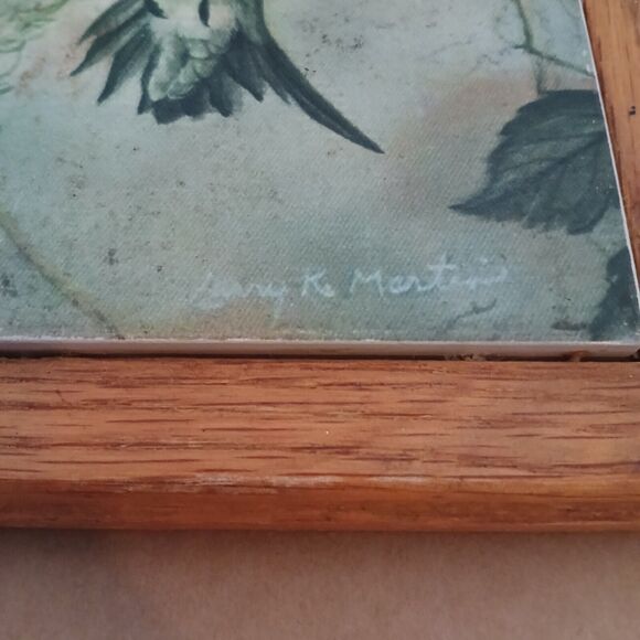 Larry K Martin Signed ceramic tile 7x7 hummingbird Hotplate Trivet Wood Frame - Picture 12 of 12